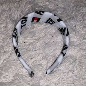 Tommy Hilfiger headband